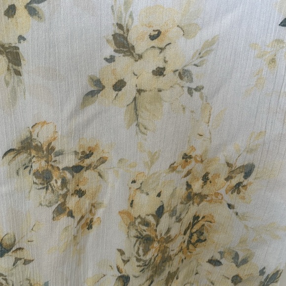 NWT! Abercrombie Flutter Sleeve Knot Front Crop - Size M - Picture 6 of 7